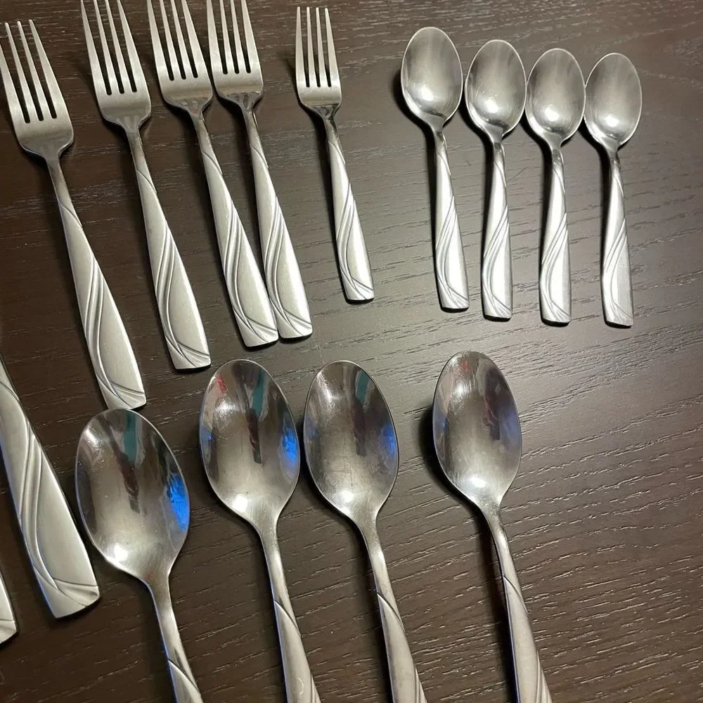 Cambridge Mercado Sand Extra Flatware Pieces